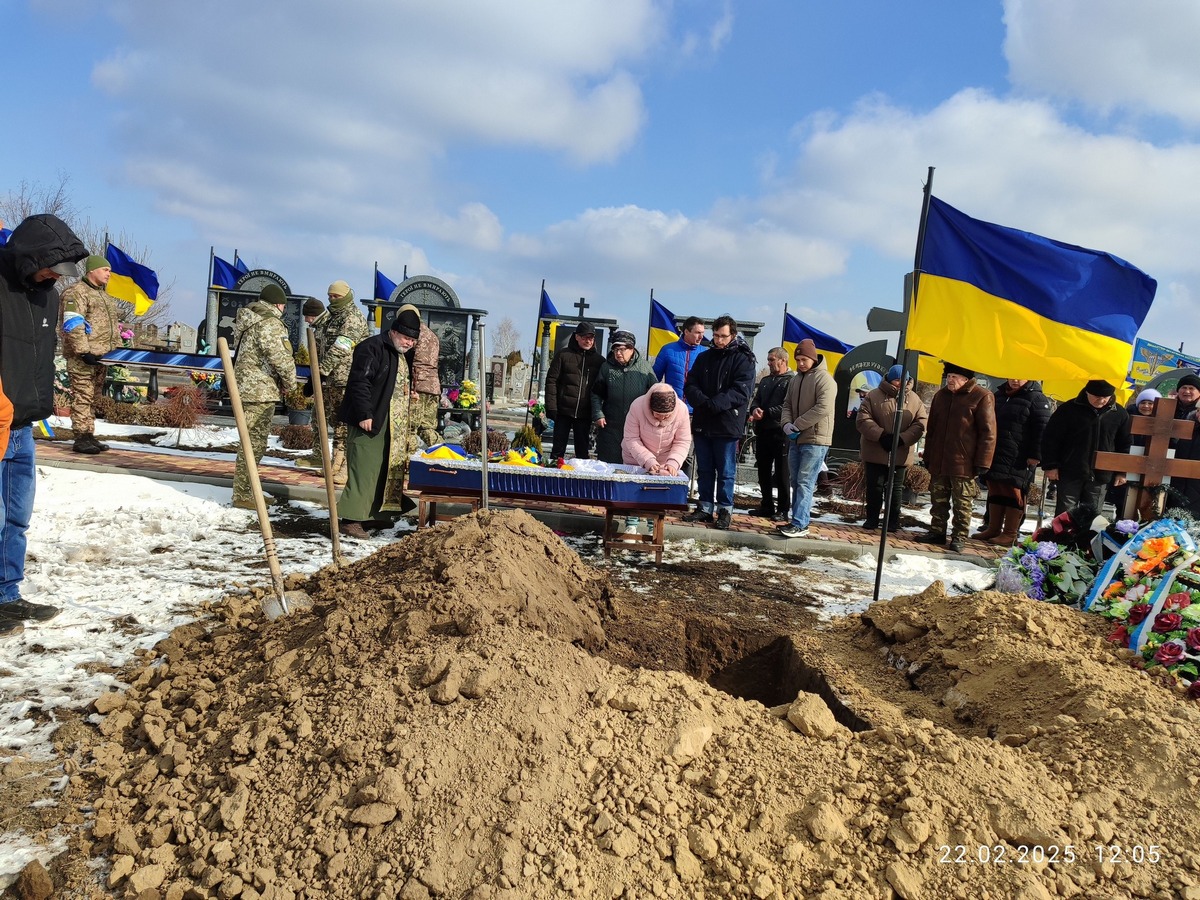 Нікопольщина провела в останню путь полеглого Захисника Юрія Архіпова (фото) 7