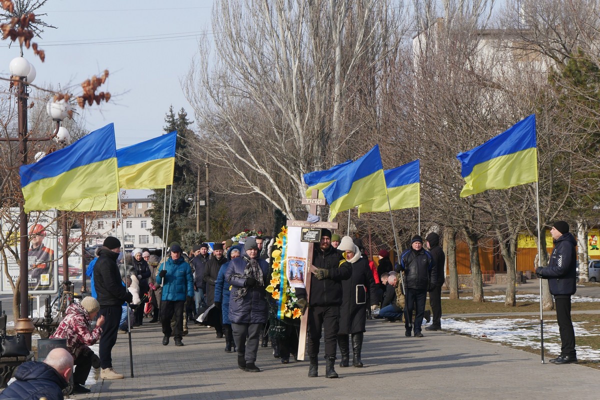 Нікопольщина провела в останню путь ще одного Захисника (фото) 5