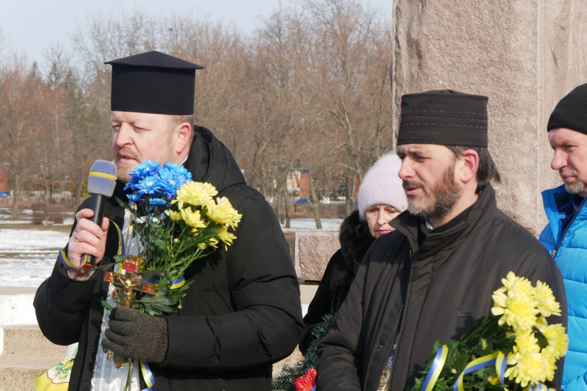 Нікопольщина провела в останню путь ще одного Захисника (фото) 8