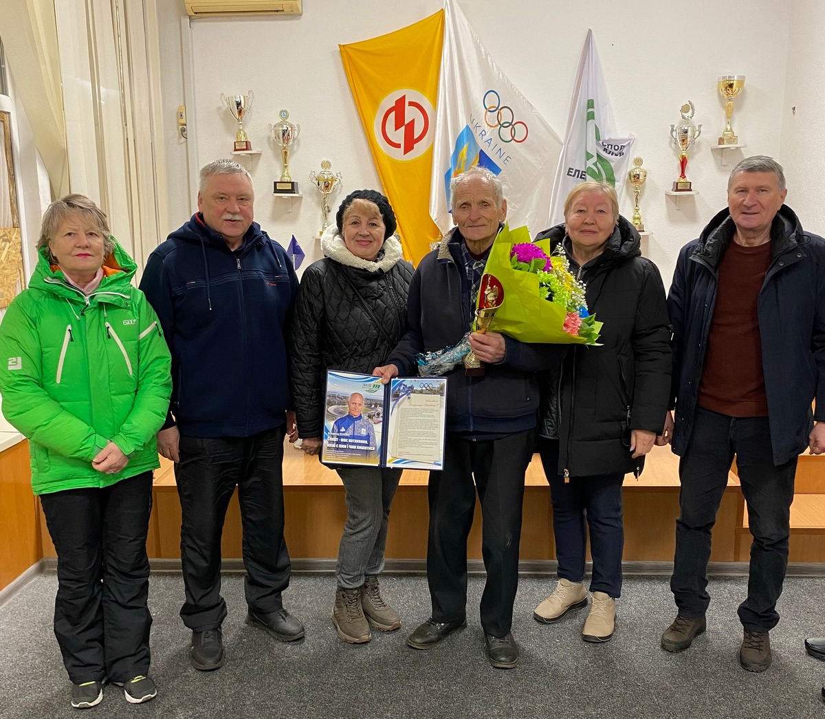 Почесний громадянин міста Нікополь Володимир Воловик завершив тренерську діяльність 1 Почесний громадянин міста Нікополь 2