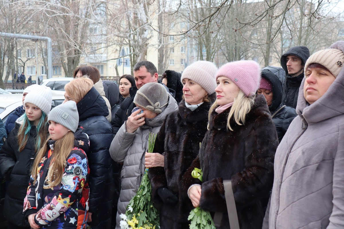 У Покрові відкрили меморіальну дошку полеглому Захиснику Сергію Горілому (фото) 9