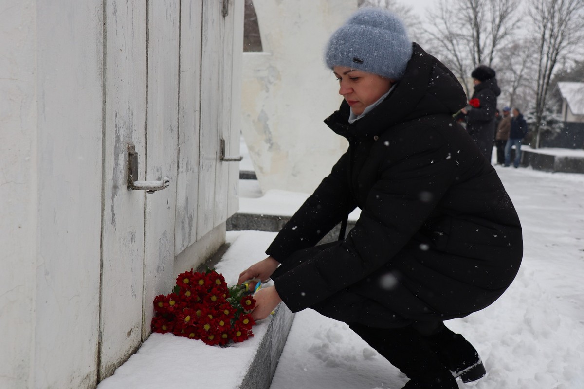 У Покрові вшанували воїнів учасників бойових дій на території інших держав (фото) 11