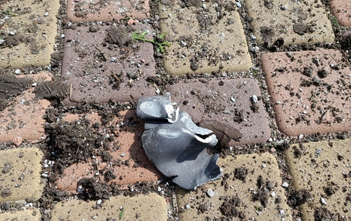 Жителям Нікополя нагадали про заборону вилучення ворожих уламків 1 Жителям Нікополя нагадали про заборону вилучення ворожих уламків 2