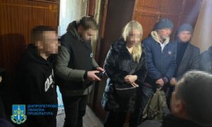 До злочину залучила 17-річного сина і його однокласника: на Дніпропетровщині затримали диверсантів