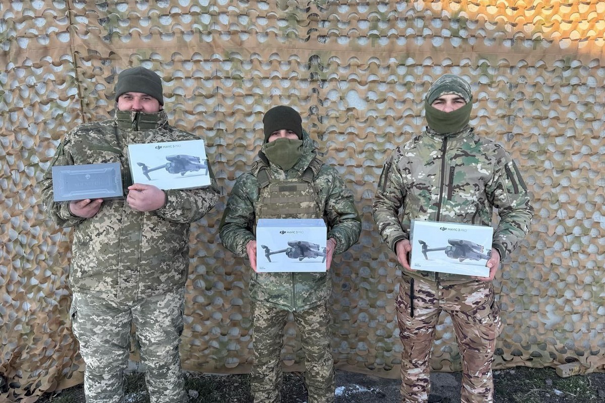 Марганець передав на фронт дрони: бійці записали відео зі словами подяки
