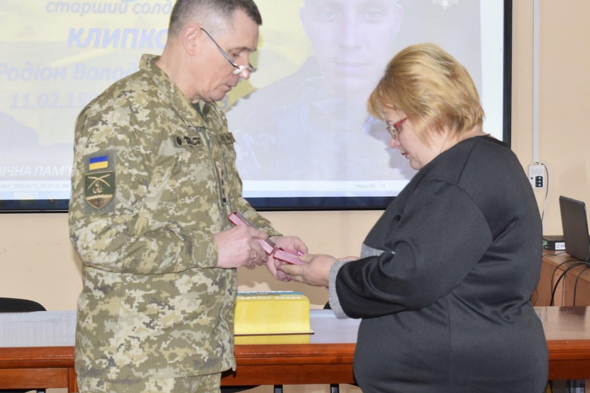 полеглого Героя з Нікопольщини нагороджено державними нагородами (посмертно) 4