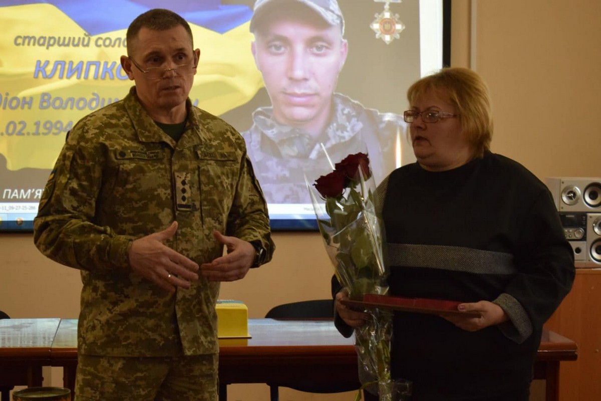 полеглого Героя з Нікопольщини нагороджено державними нагородами (посмертно) 5