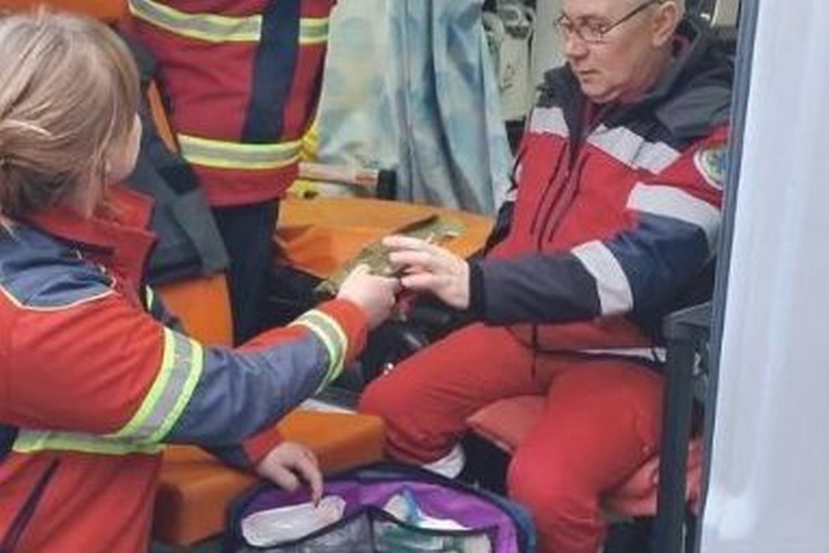 Врятували жінку у Нікополі, здійснили 10 872 виїзди: в облцентрі ЕМД відзвітували про роботу за тиждень 1 Врятували жінку у Нікополі, здійснили 10 872 виїзди: в облцентрі ЕМД відзвітували про роботу за тиждень