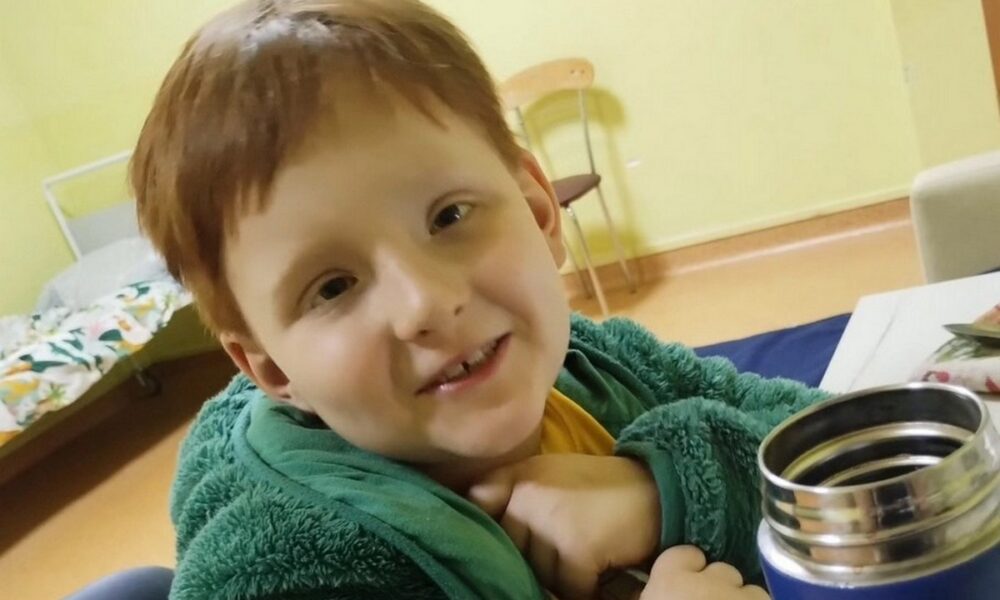 У хлопчика з Покрова виявили рідкісне захворювання крові: його мама просить небайдужих стати донорами кісткового мозку