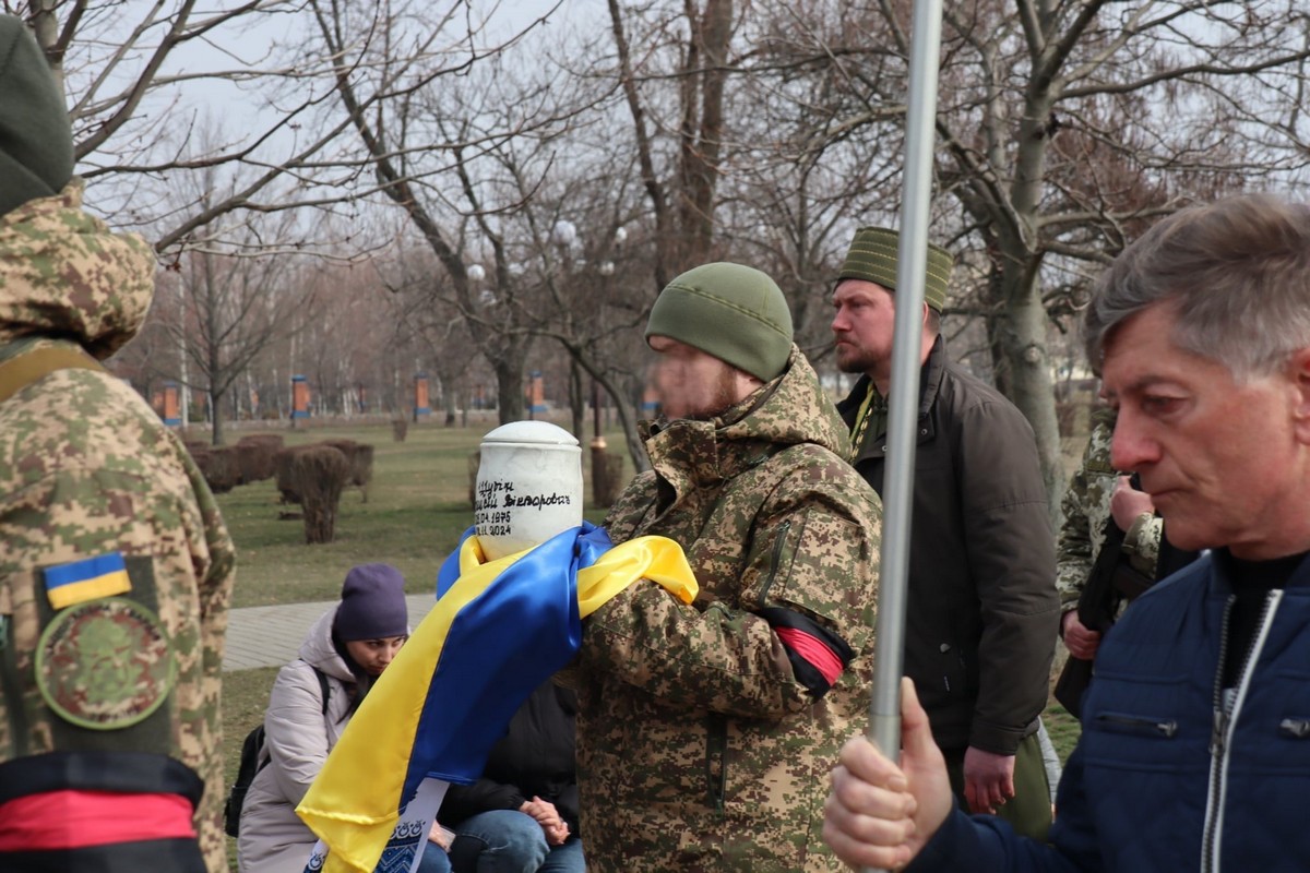 Покров сьогодні попрощався з футболістом Олексієм Шубіним