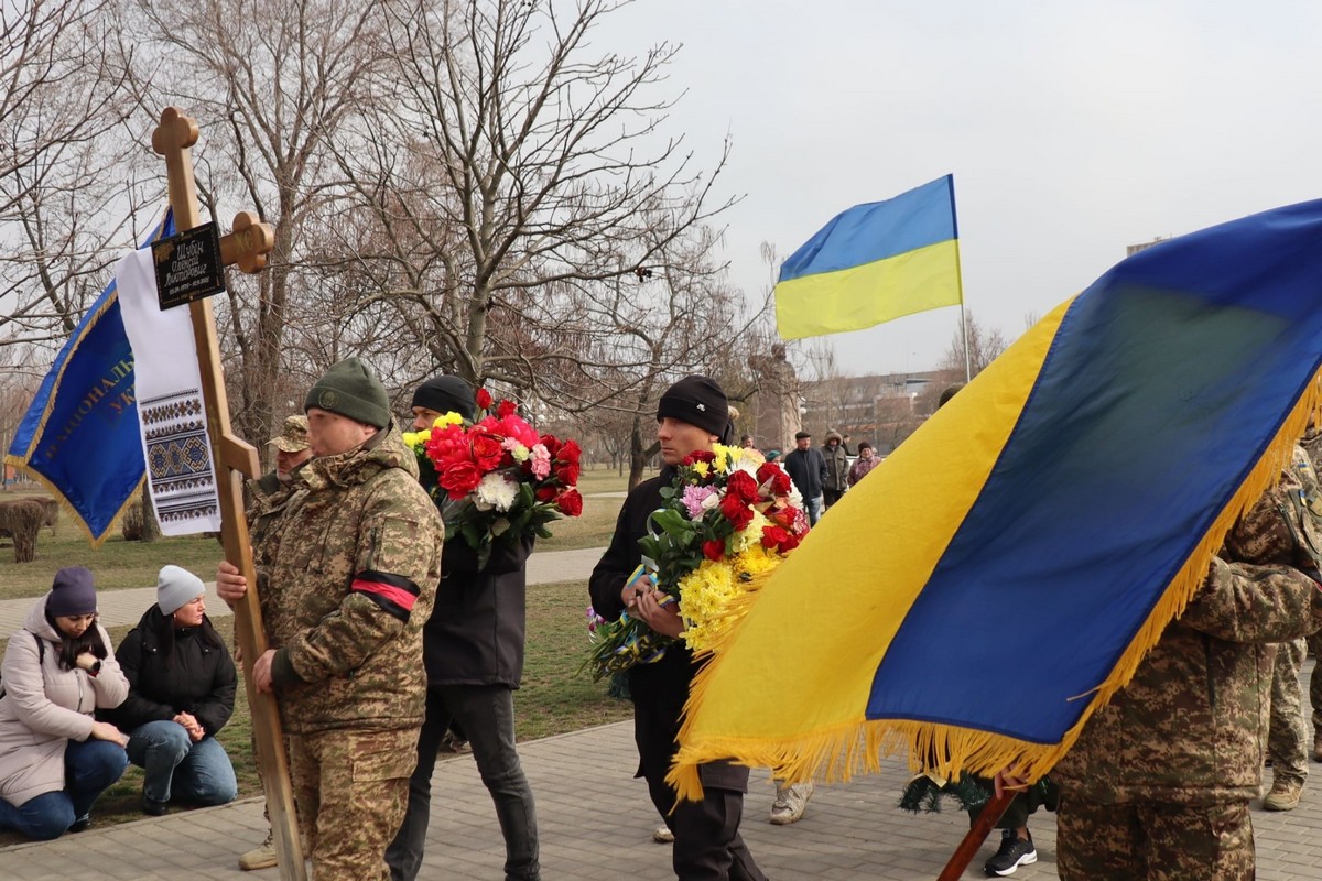 Покров сьогодні попрощався з футболістом Олексієм Шубіним: фото