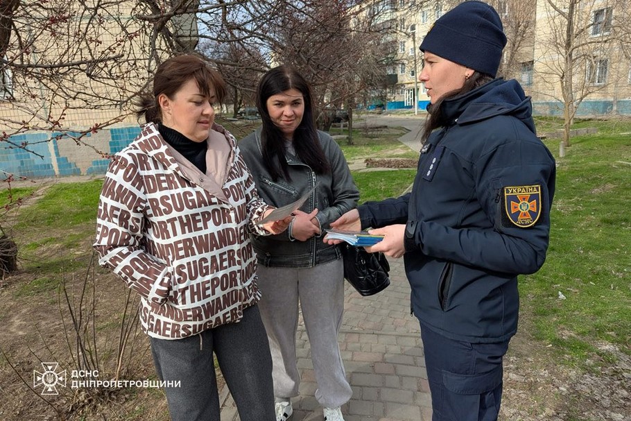 Після ворожих обстрілів у Нікополі можуть залишатися нерозірвані боєприпаси – ДСНС (фото)