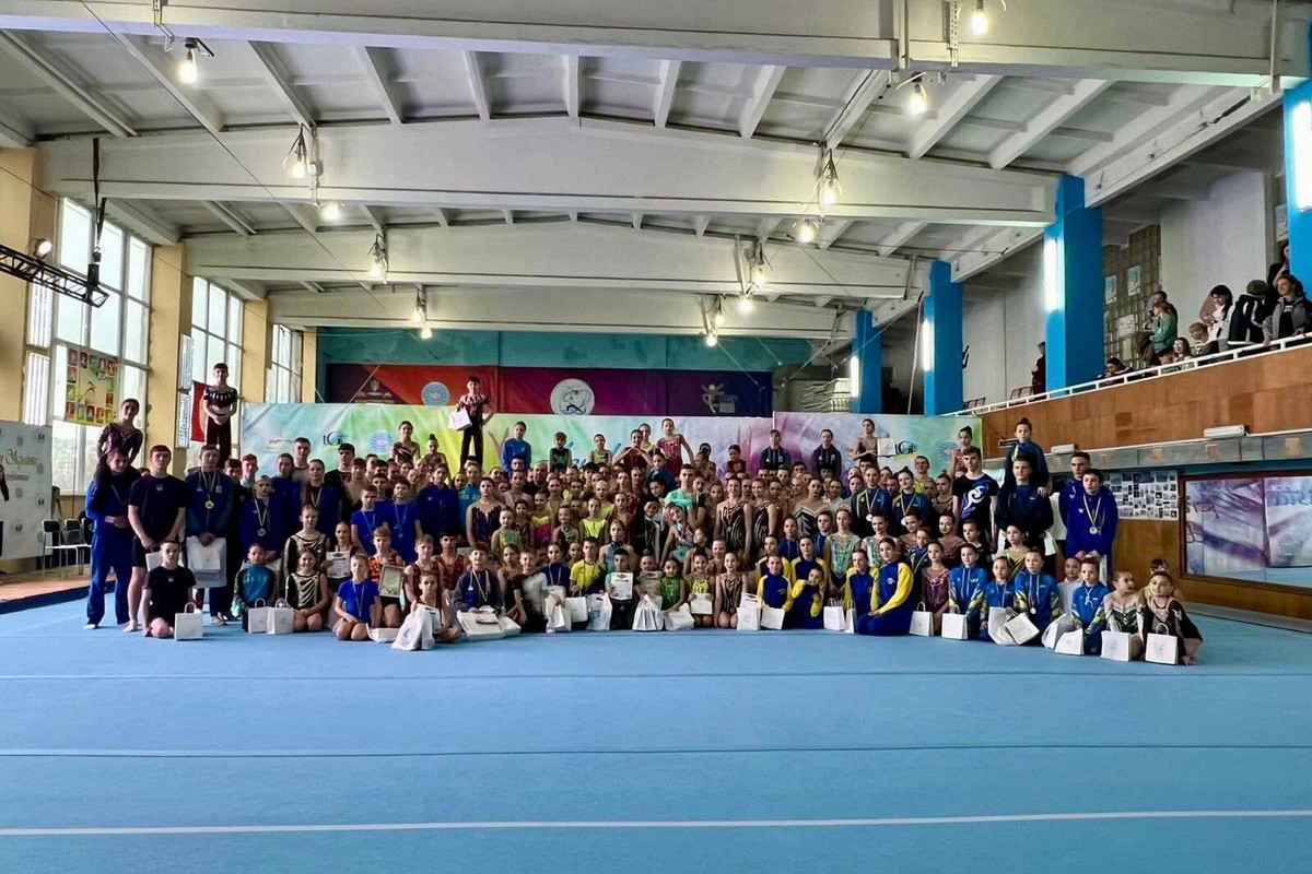 Акробати з Покрова гідно виступили на всеукраїнських змаганнях (фото) 1 Акробати з Покрова гідно виступили на всеукраїнських змаганнях (фото) 5