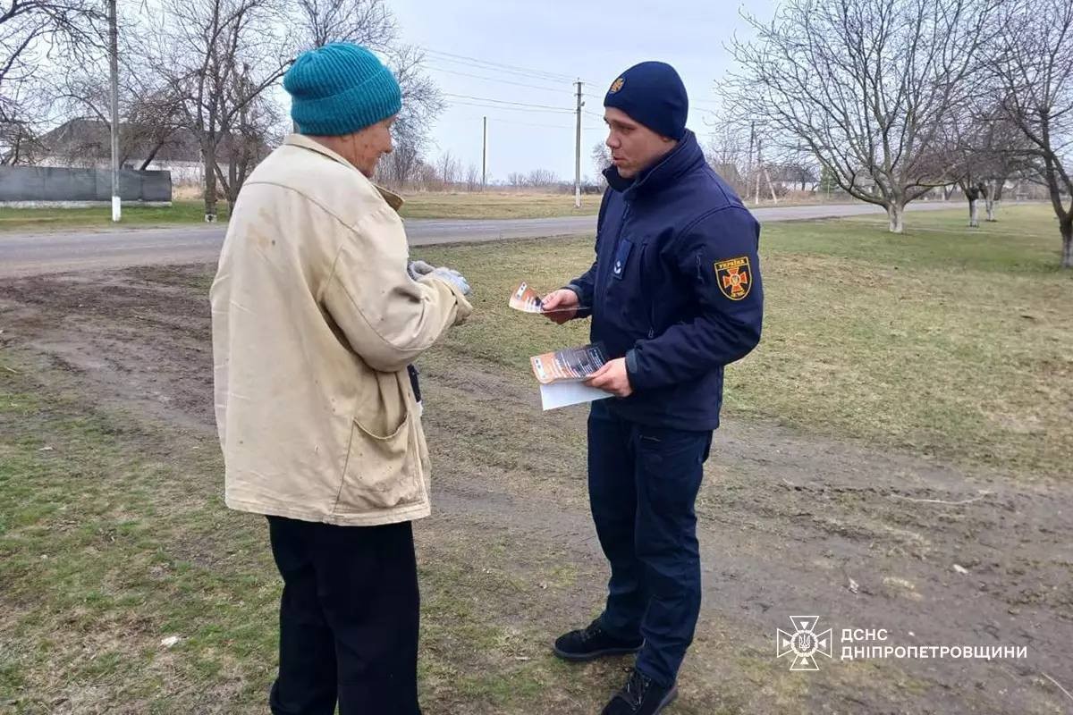 Мешканців Нікопольщини і області закликали не випалювати сміття на присадибних ділянках (фото) 3