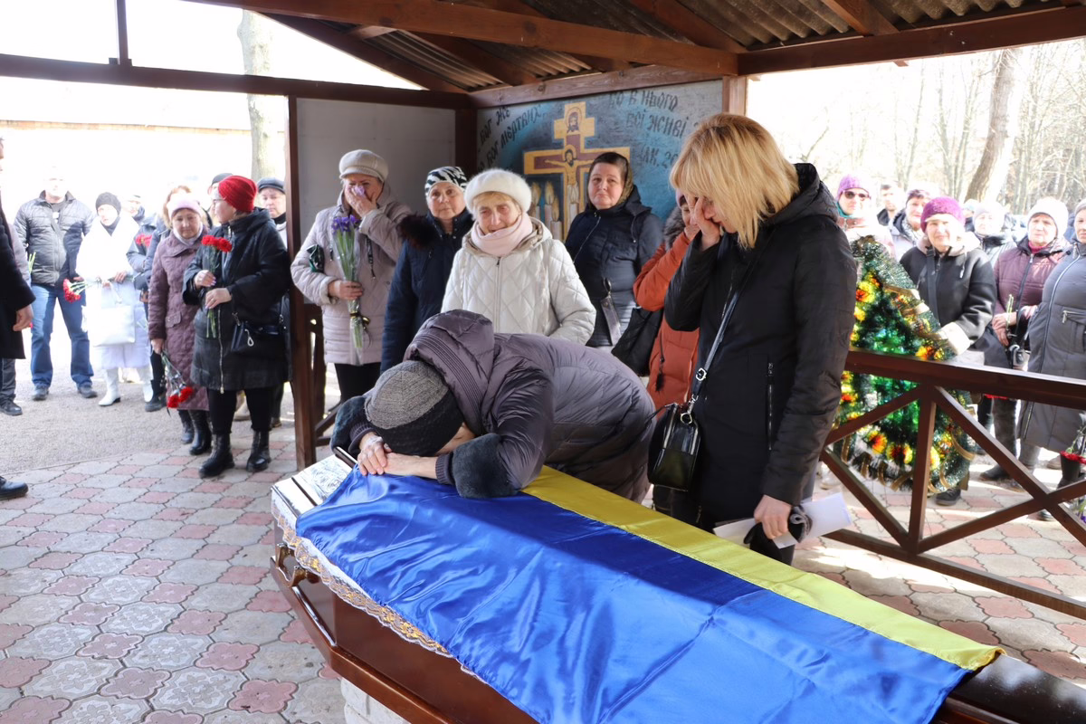 Нікополь провів в останню путь ще одного Захисника 2