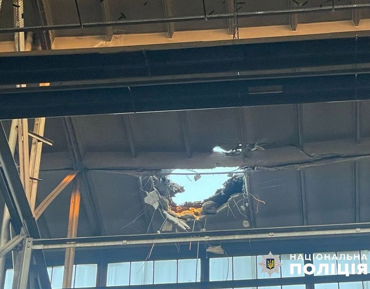 Отримали 40 заяв про обстріли Нікополя та району: поліція зафіксувала наслідки 1 Нікополя та району