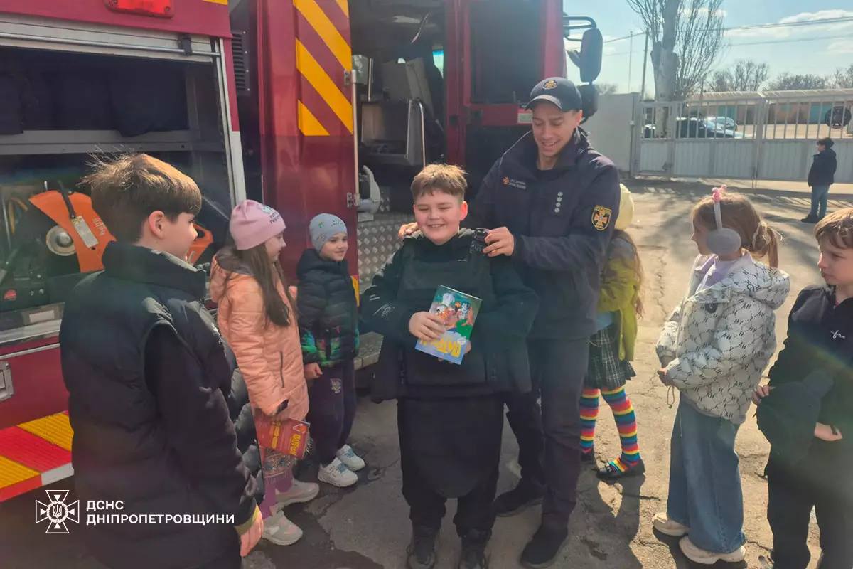 Школярі Нікопольщини завітали на екскурсію до рятувальників (фото)