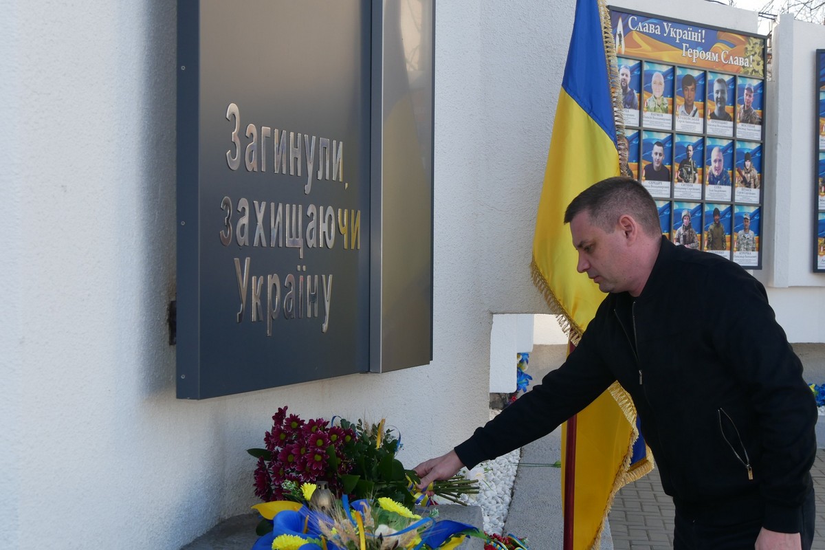 У Покрові відзначили День українського добровольця (фото) 1 У Покрові відзначили День українського добровольця (фото) 2