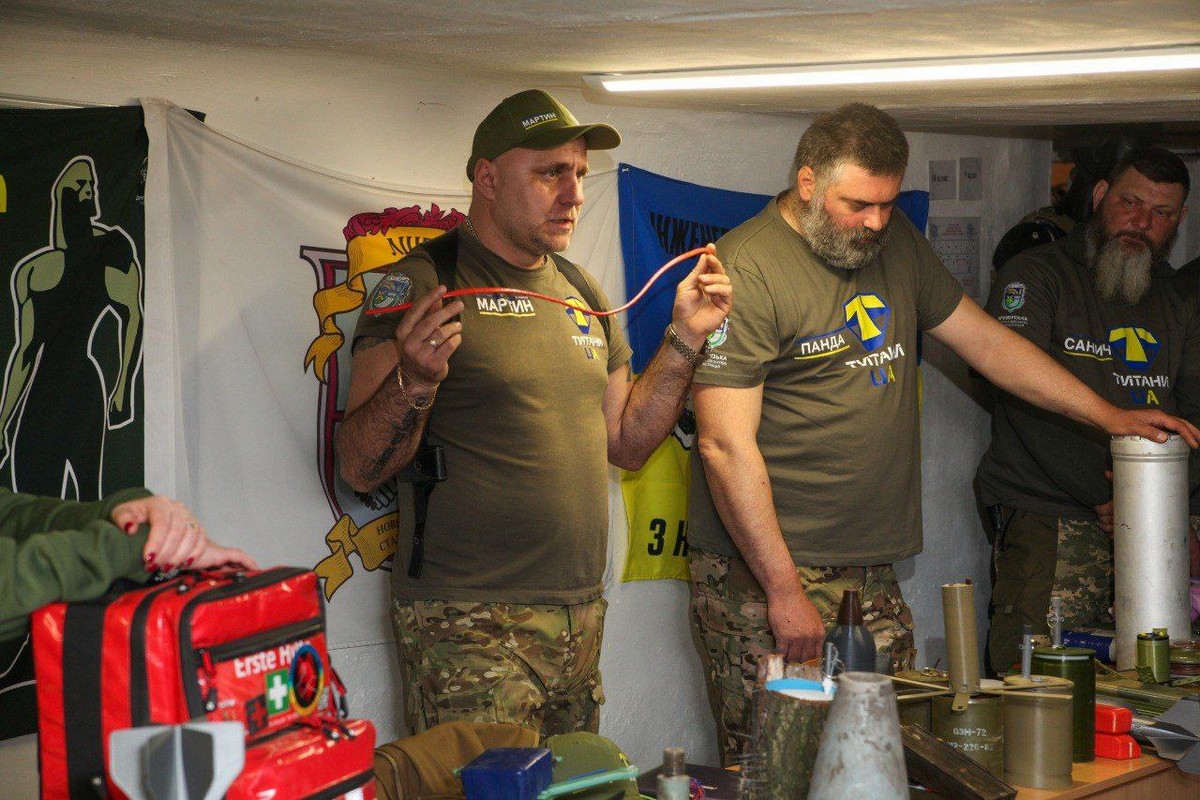 Бійці інженерно-саперного взводу побували у Нікополі і зустрілися зі школярами (фото) 1 Бійці інженерно-саперного взводу побували у Нікополі і зустрілися зі школярами (фото)