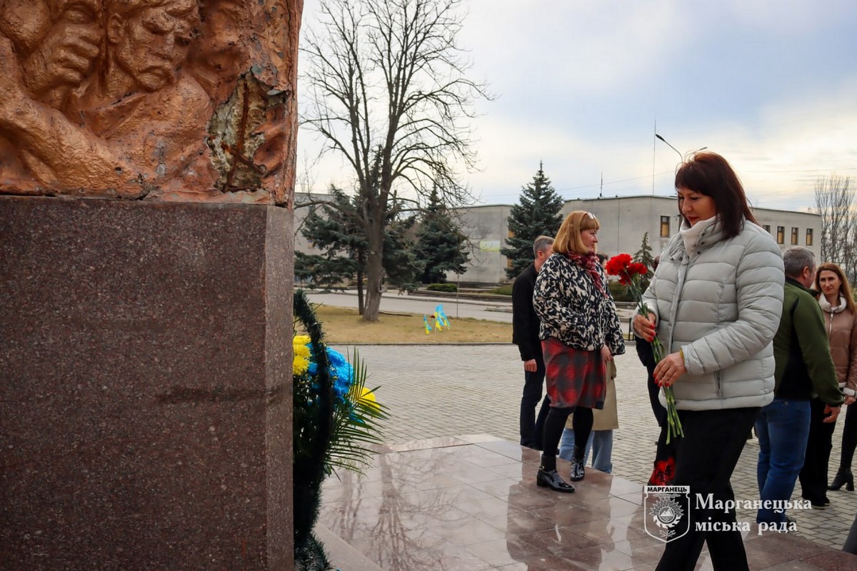 У Марганці сьогодні вшанували пам’ять великого Кобзаря: фото