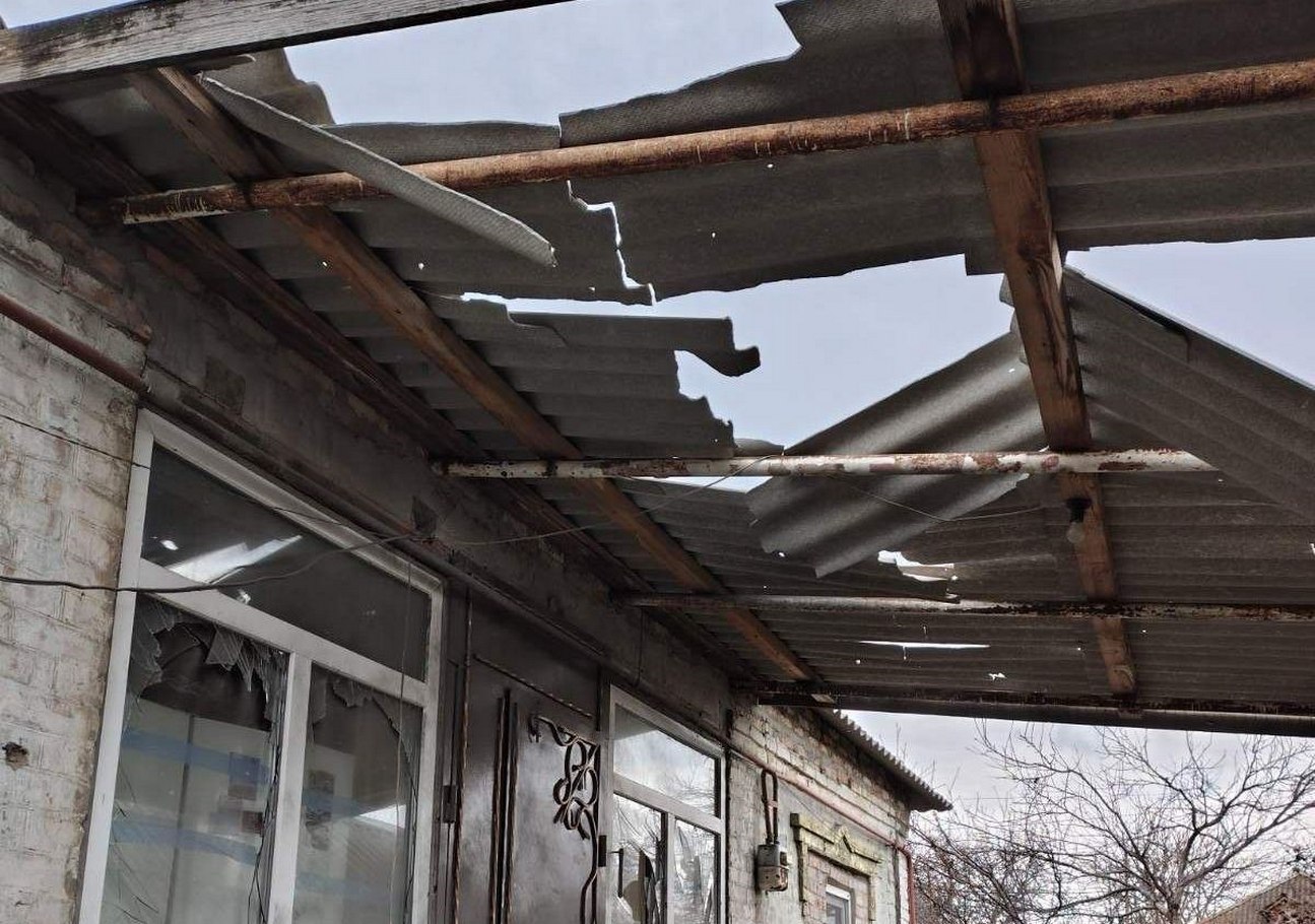 Після 3-ї години ночі вгатили по Нікополю: поранено людину, побито лікарню, садок, будинки - поліція розповіла про наслідки ворожих атак на Дніпропетровщині 1 по Нікополю 3