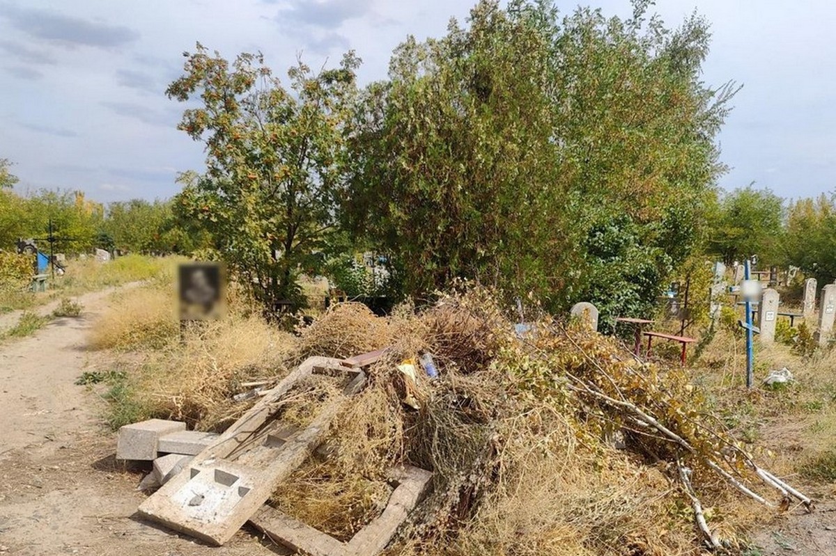 Посадовці розікрали мільйони на похоронах військових: у Кривому Розі затримали злочинну групу 1 Посадовці розікрали мільйони на похоронах військових: у Кривому Розі затримали злочинну групу