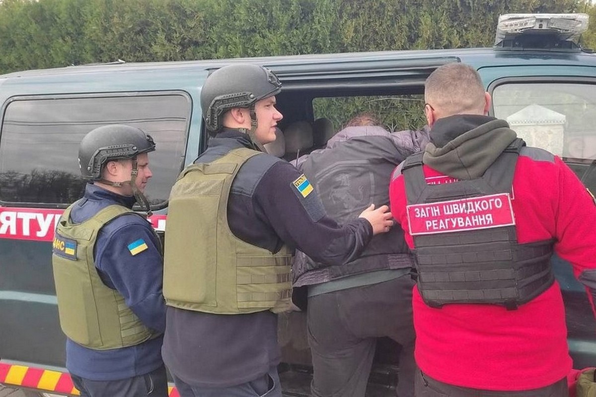 У Нікополі окупанти поранили 82-річного дідуся, під обстрілами був і район