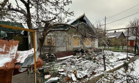 FPV-дрон поранив двох чоловіків у Нікополі, вранці тут знову лунають вибухи: поліція (фото)