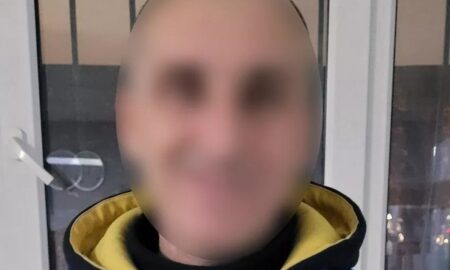 Шахрай з Нікополя звинуватив пенсіонерку, у якої виманив $15000, у надмірній довірливості