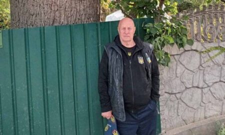 «І жити ми будемо до віку, поки стоять ось ці нікопольські дуби» - Анатолій Доброродній