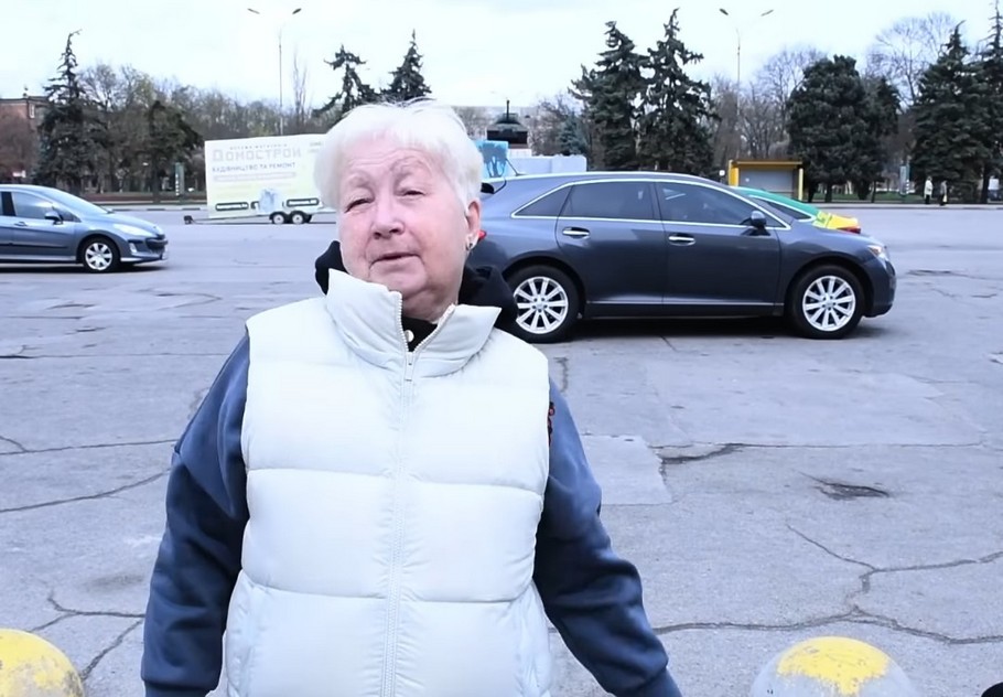 У Нікополі роздають екоторбинки: їх створюють власноруч школярі (відео)