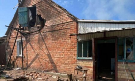 У Нікополі сьогодні постраждав 59-річний чоловік, є руйнування: ворог атакував і громади району 19 У Нікополі 4