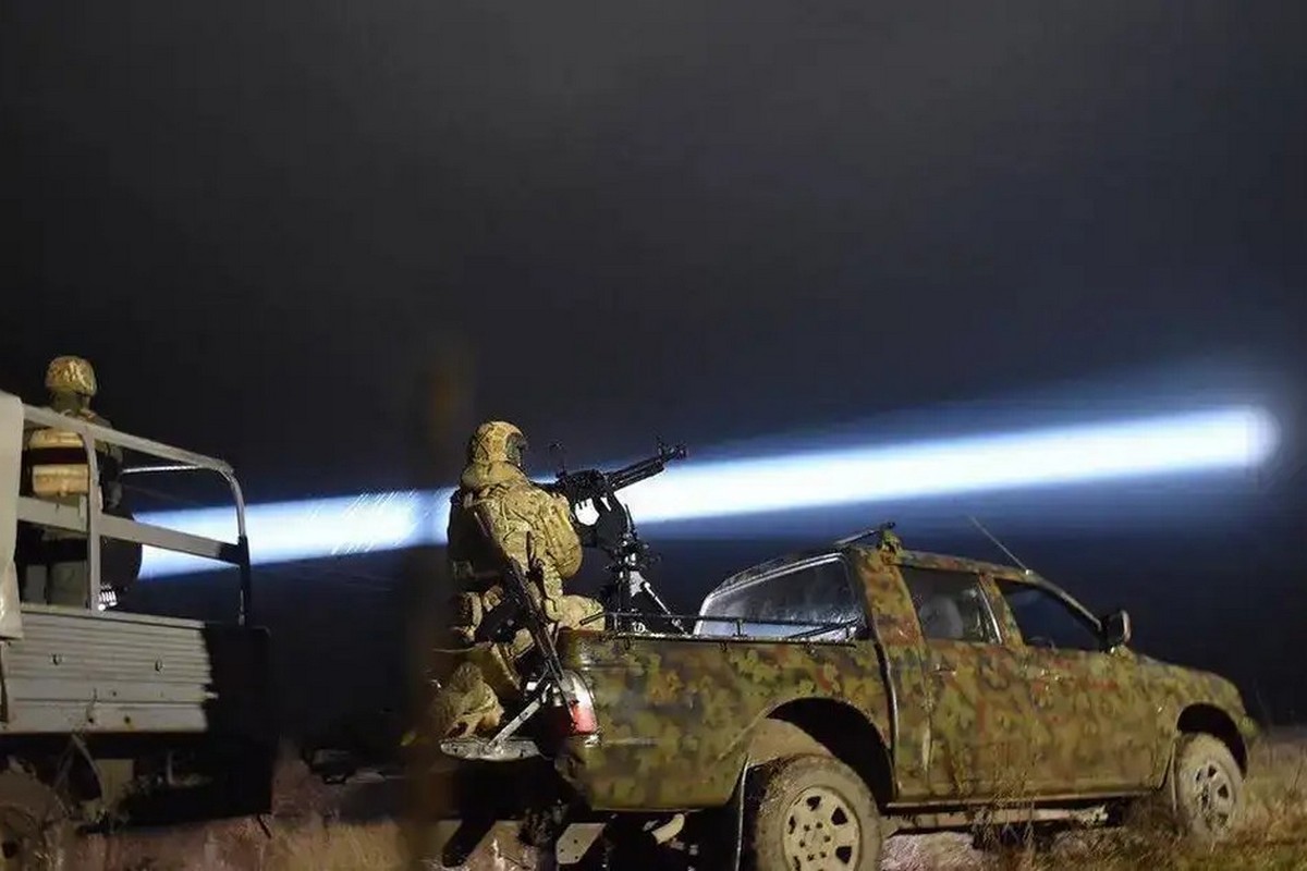 Вночі і вранці 11 квітня ворог атакував Нікополь і район, також бив по Криворіжжю 1 Вночі і вранці 11 квітня ворог атакував Нікополь і район, також бив по Криворіжжю