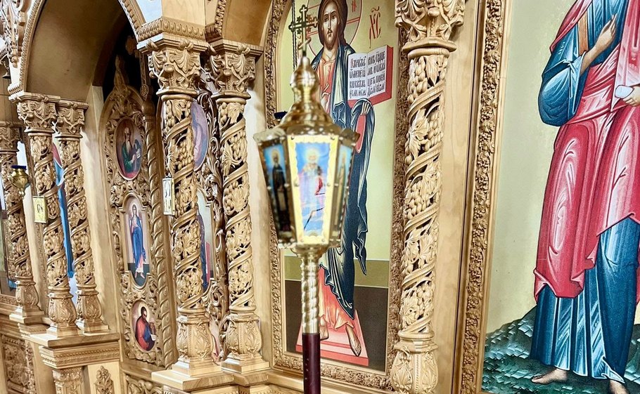 Мати полеглого Героя придбала для храму ПЦУ у Нікополі церковне приладдя 1 храму ПЦУ у Нікополі 3