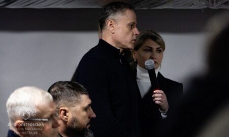 Очільники прифронтових громад Дніпропетровщини зустрілися з президентом: мешканцям обіцяють більше безпеки
