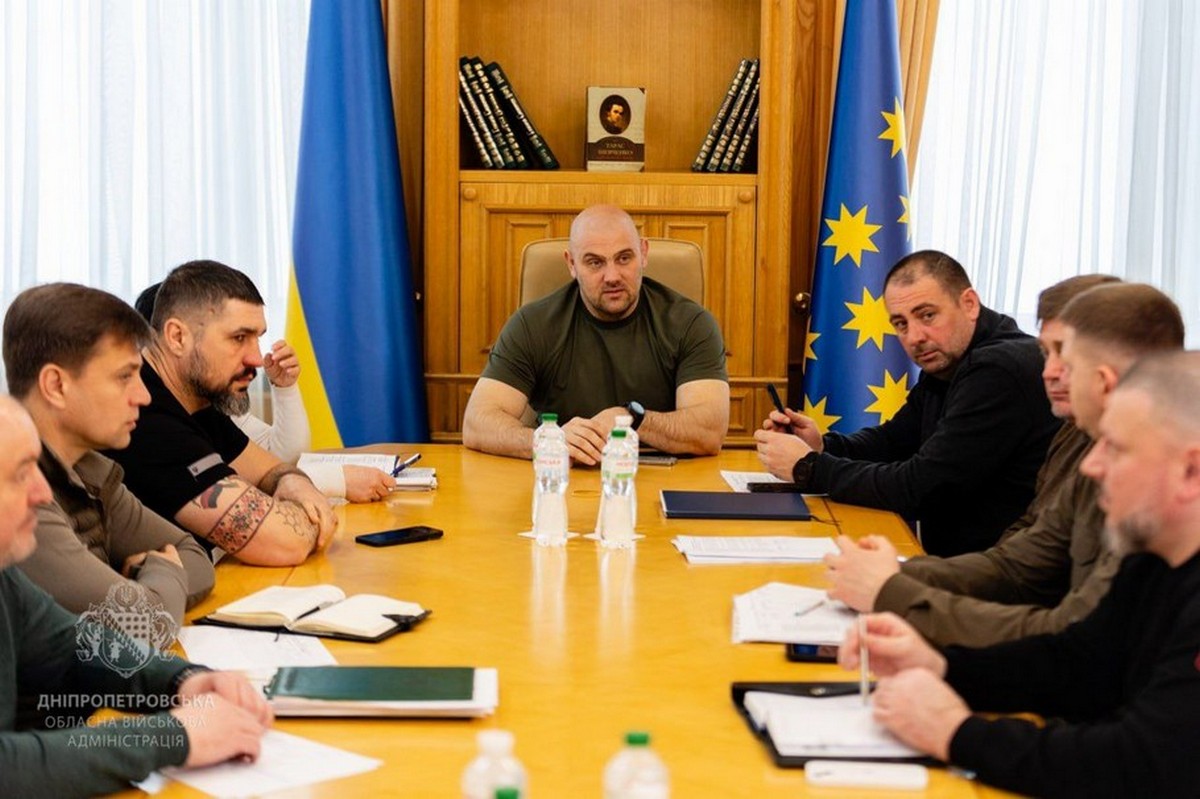 Безпека на прифронтових територіях і соціальні питання: начальник ДніпроОВА зустрівся з головами районів (фото) 1 Безпека на прифронтових територіях і соціальні питання: начальник ДніпроОВА зустрівся з головами районів (фото)