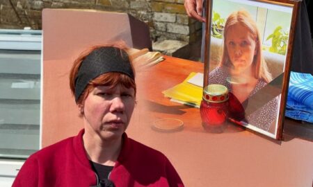 «Вони серце в мене забрали, не тільки дитину»: на Дніпропетровщині простилися з дівчиною, убитою у Сумах російською ракетою