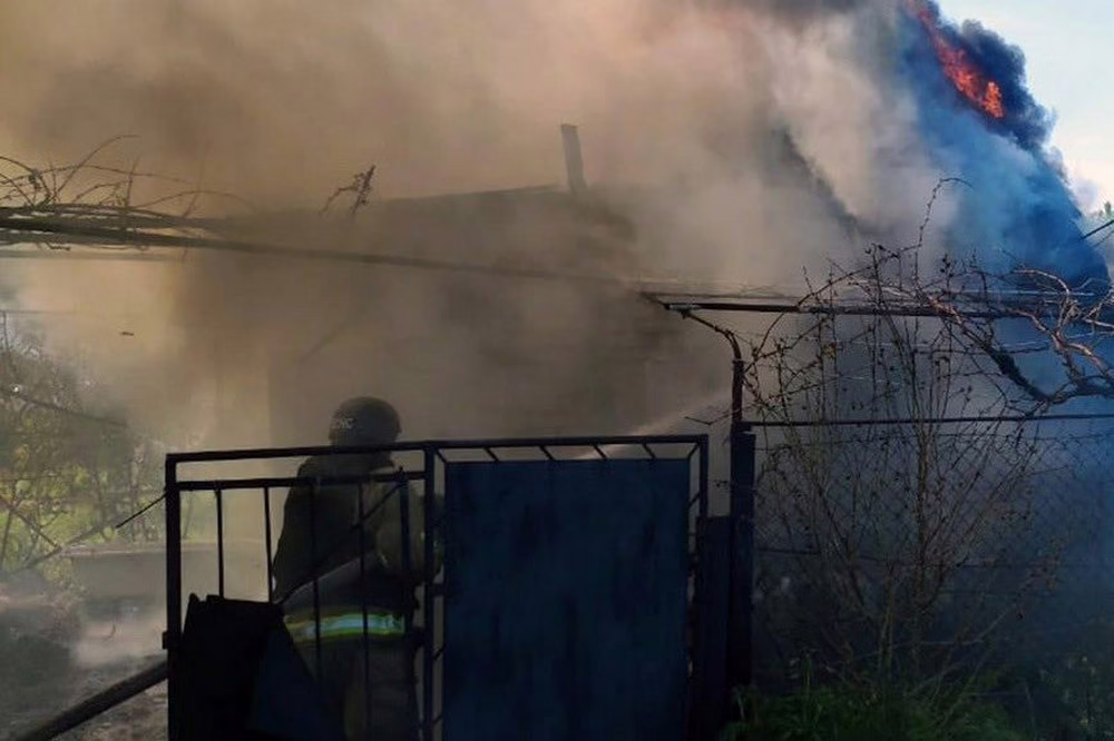 На Нікопольщині сьогодні ворожий дрон спричинив пожежу (фото)