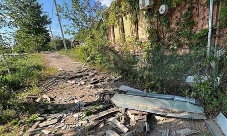 Потрощили будинки і поранили жінку: наслідки обстрілів Нікополя показали у поліції (фото)