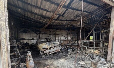 На Нікопольщині ворог вдарив ангару і транспортним засобам, під обстрілами також були Синельниківський і Кам’янський райони – поліція