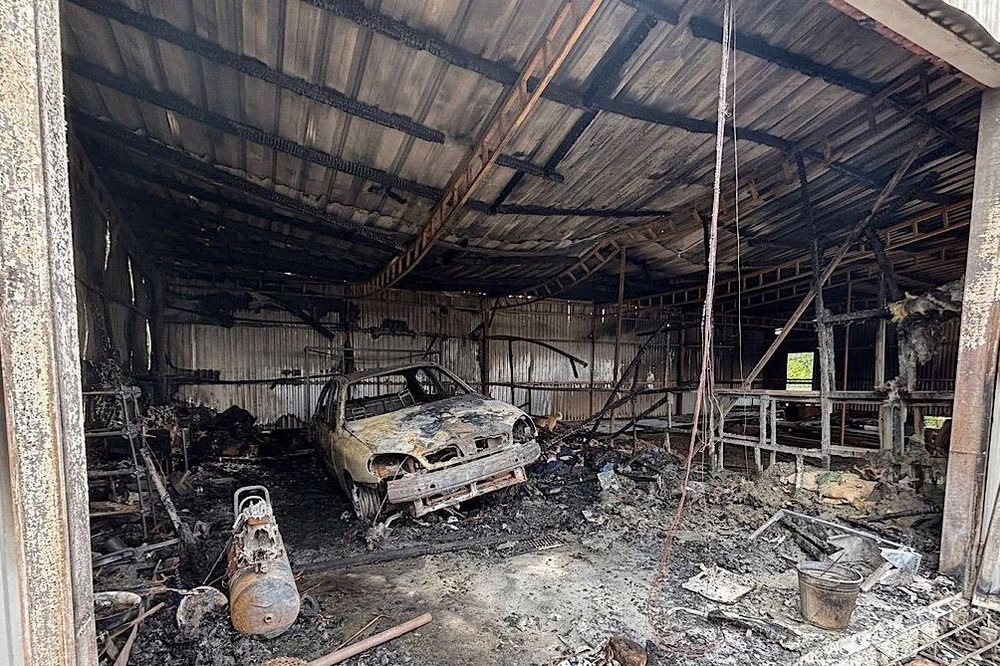 На Нікопольщині ворог вдарив ангару і транспортним засобам, під обстрілами також були Синельниківський і Кам’янський райони – поліція