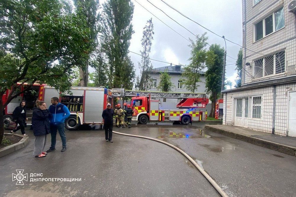 Смертельна пожежа на Дніпропетровщині забрала життя людини сьогодні, 20 травня. Вона сталася у лікарні.