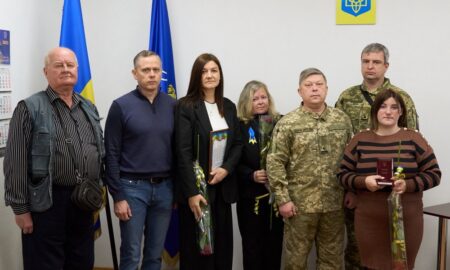 Нікопольських воїнів відзначено державними нагородами (фото) 37 Нікопольських воїнів відзначено державними нагородами (фото)