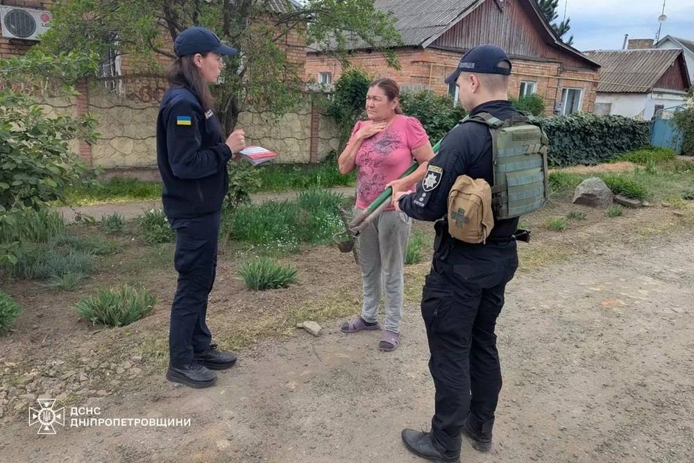 З мешканцями приватного сектору Нікополя, де під час пожежі було виявлено тіло чоловіка, провели бесіди