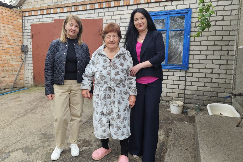 На Нікопольщині БФ «Янголи Спасіння» допомагає самотнім літнім людям  (фото)