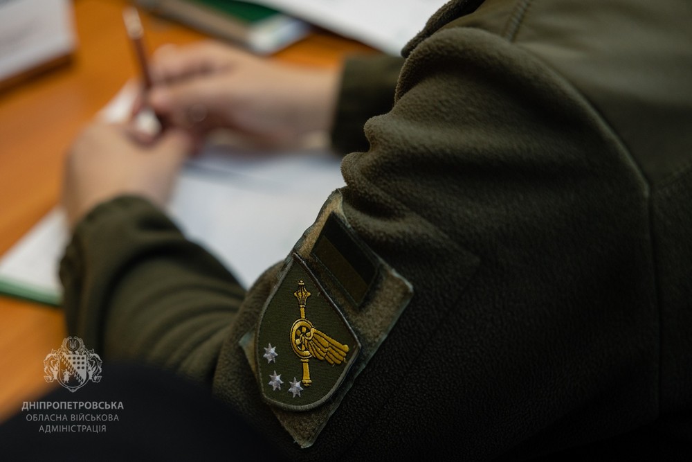 Ремонт стратегічних автошляхів, дозвіл навігації по Дніпру: що обговорювала Рада оборони Дніпропетровщини