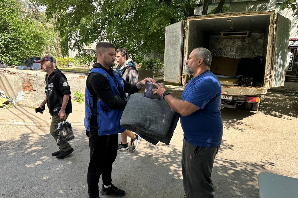 Обстріляли центр Нікополя, коли люди ще спали у своїх домівках