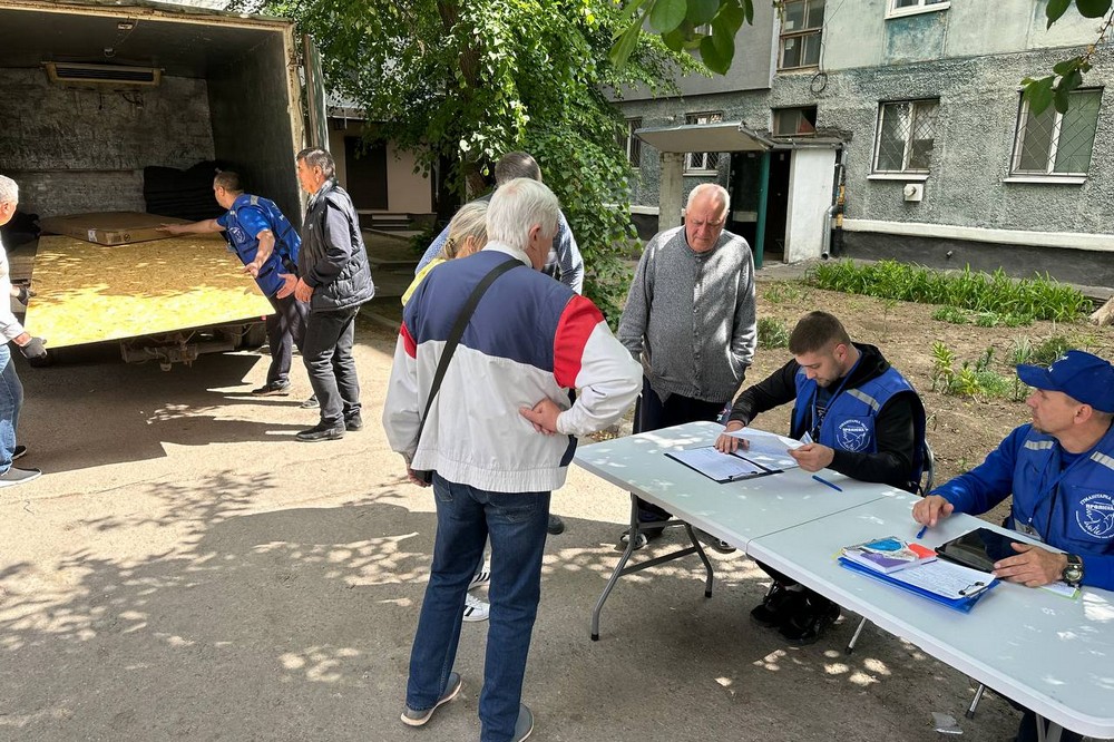 Обстріляли центр Нікополя, коли люди ще спали у своїх домівках