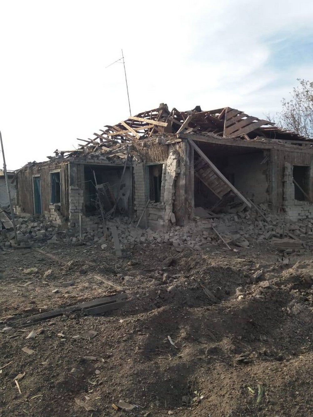 Ворог накрив Нікопольщину «Градом», бив по Кам’янському і Синельниківському районах, в області працювала ППО (фото)