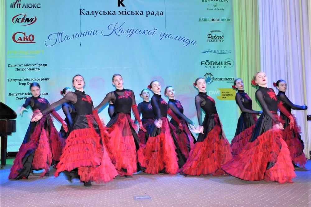 Нікопольська «Орхідея» виступила на святкуванні Дня міста Калуша (фото)